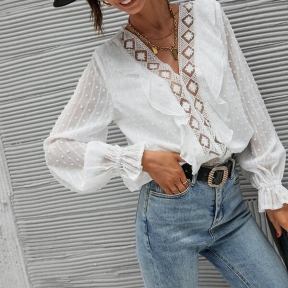 CLASSIC Flounce Sleeve Swiss Dot Blouse - off whit - Picture 4 of 6